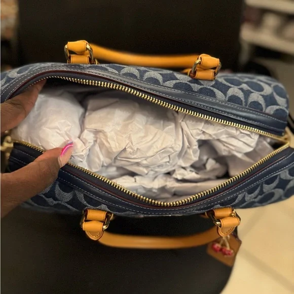 Coach Large Denim Rowan - Picture 4 of 6